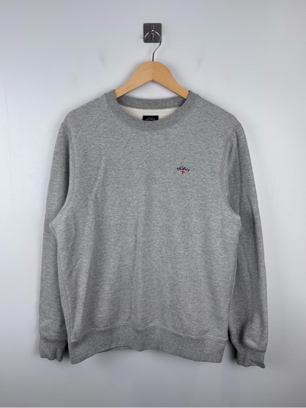 Noah Men Grey Classic Cotton Crewneck Sweatshirt Size Small